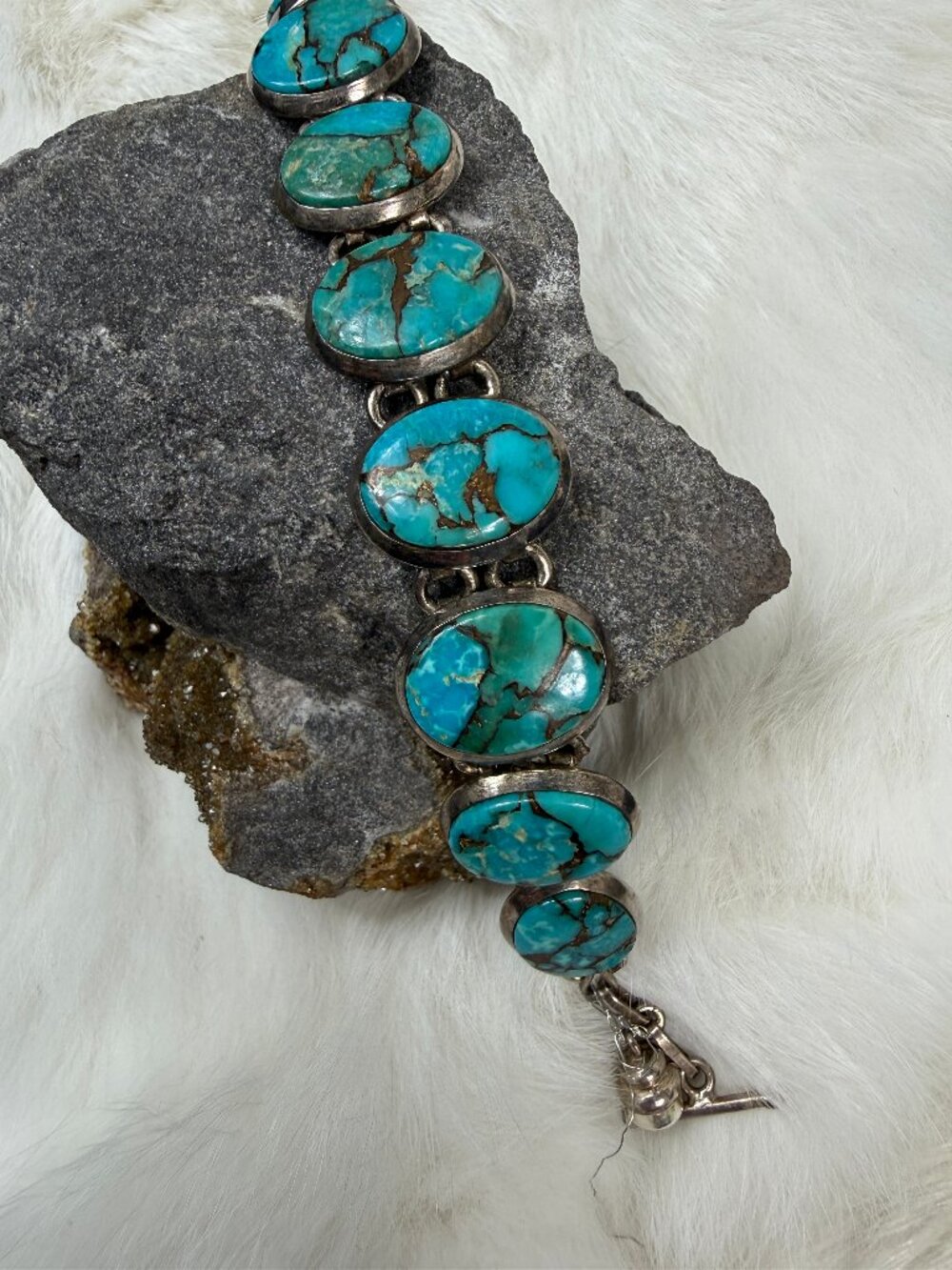 Sterling Silver & Oval Turquoise Stone Link Bracelet Toggle & Magnetic Clasp
